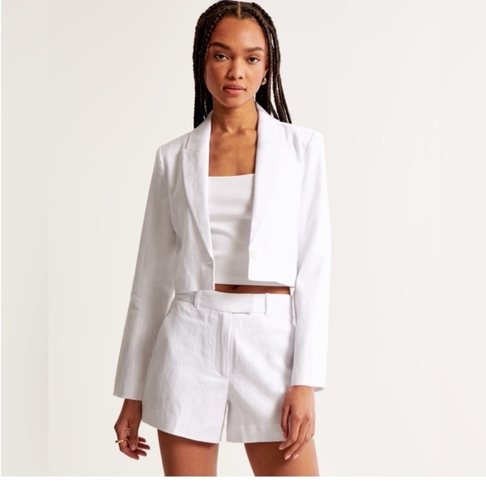 Abercrombie & Fitch White Linen cropped Blazer